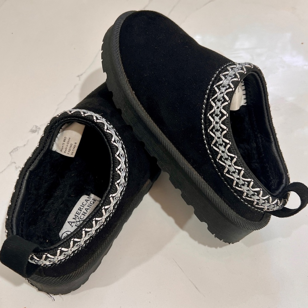 American Exchange Black and White Kids Slip on Shoes